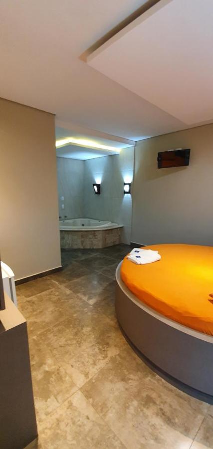 Motel Passione (Adults Only) Pinhais ภายนอก รูปภาพ