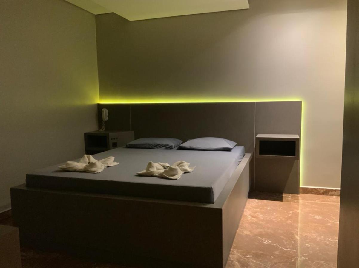 Motel Passione (Adults Only) Pinhais ภายนอก รูปภาพ