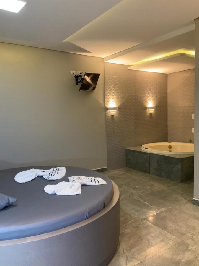 Motel Passione (Adults Only) Pinhais ภายนอก รูปภาพ